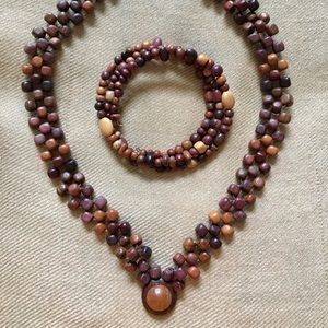 Beautiful Wooden Bead Necklace and Bracelet Set